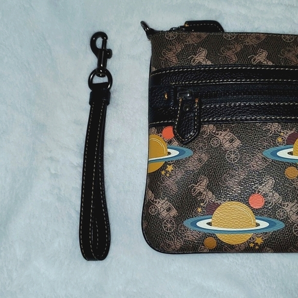 Coach Large Front Zip Wristlet - Picture 7 of 16